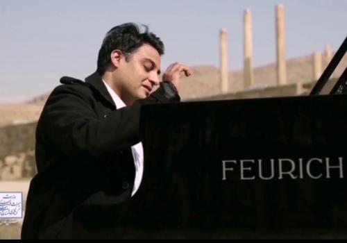 Ali Marashi at Takhte Jamshid (علی مرعشی - پشت صحنه نوازندگی در تخت جمشید)